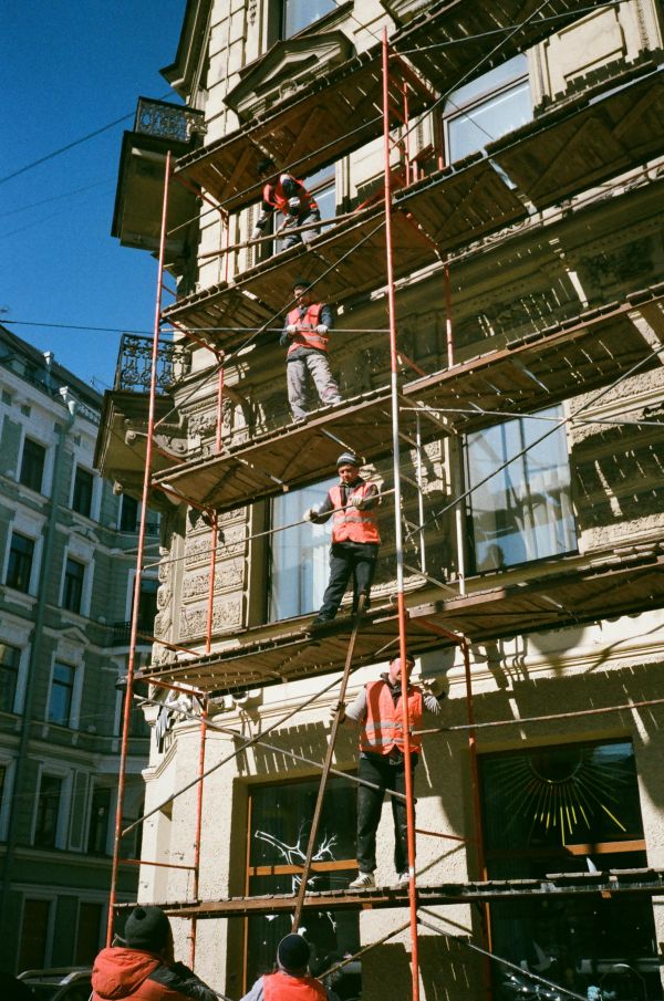 Améliorez l'esthétique de votre maison avec un façadier à Annecy